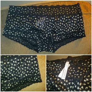 NWT Victoria Secret Black/Gold Shortie Panties w/Lace waistband